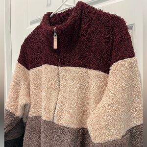 Women’s Maurice’s XL half zip cozy pullover. Multi colored